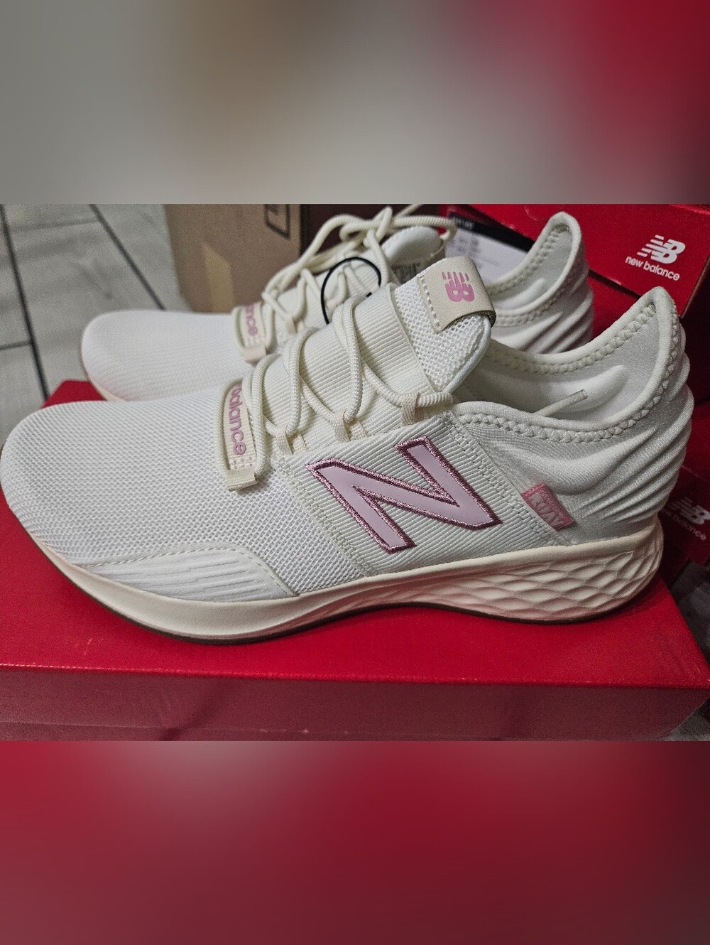 New Balance Kids Fresh Foam Roav Shoes, New In Box, White/pink